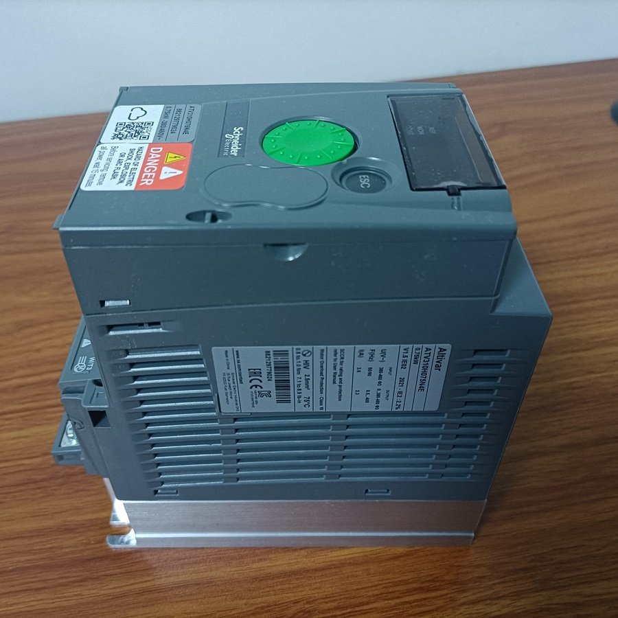Schneider ATV310H075N4E VSD variable speed drive